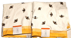 Caro Bee Bath Towels White Yellow Garden Nature Theme NEW x2