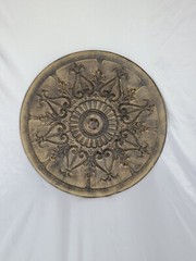Beautiful Solid Wooden Wall Hanging Rubbed Bronze Finish Medallion 15.5In 4.5lbs