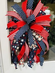 XL Handmade Red White Blue Patriotic 4th Memorial Day Wreath Lantern Bow Decor