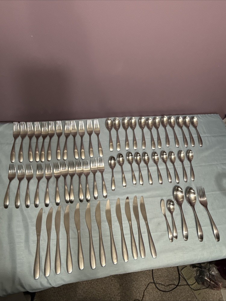 Oneida Stafford 63 Piece Set Satin Stainless 18/10 EUC Read Description