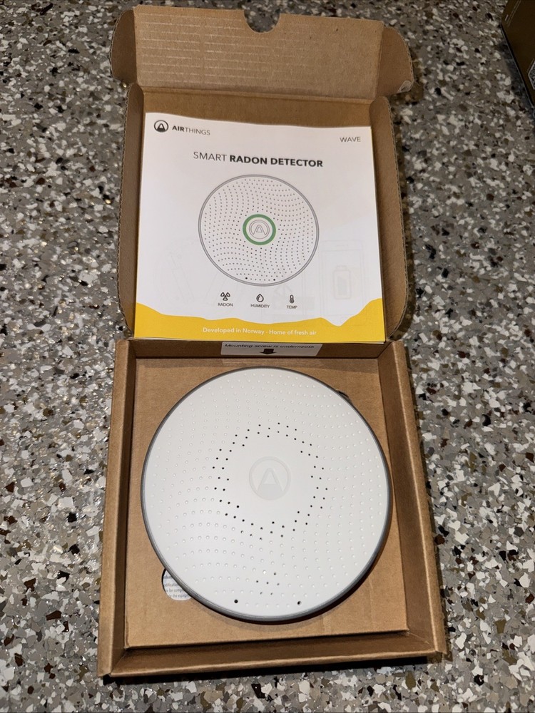 Airthings Wave Radon 2950 Radon Detector Humidity & Temperature Monitoring