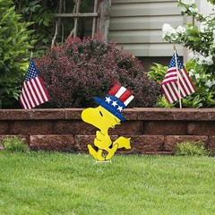 18IN Peanuts Metal Snoopy Woodstock Patriotic 4th of July Garden Indoor Outdoor