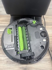 iRobot Roomba j7 Self-Emptying Vacuum Cleaning Robot Works Tested