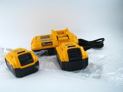 NEW GENUINE Dewalt 20v dcb118 fast battery charger 2x 5ah DCB205 Batts 20 volt