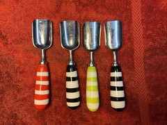 4 Williams-Sonoma Ceramic -Stainless Hand Wash Only 1” X 5” Ice Cream Spoons