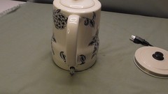 BELLA Electric Ceramic 1.5 L Tea Kettle Model KE7937-A White / Black Floral