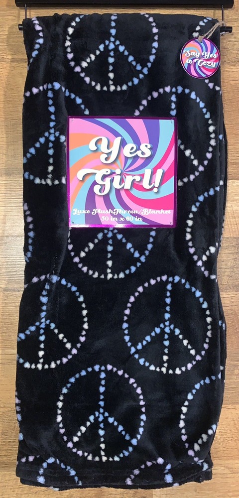 Yes Girl Peace Sign with Hearts Plush Throw Blanket 50”x60”