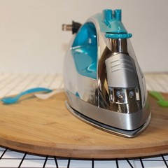 Sunbeam Turbo Steam Master Prof Iron Silver/Blue Model GCSBSP-201 Retractable Co