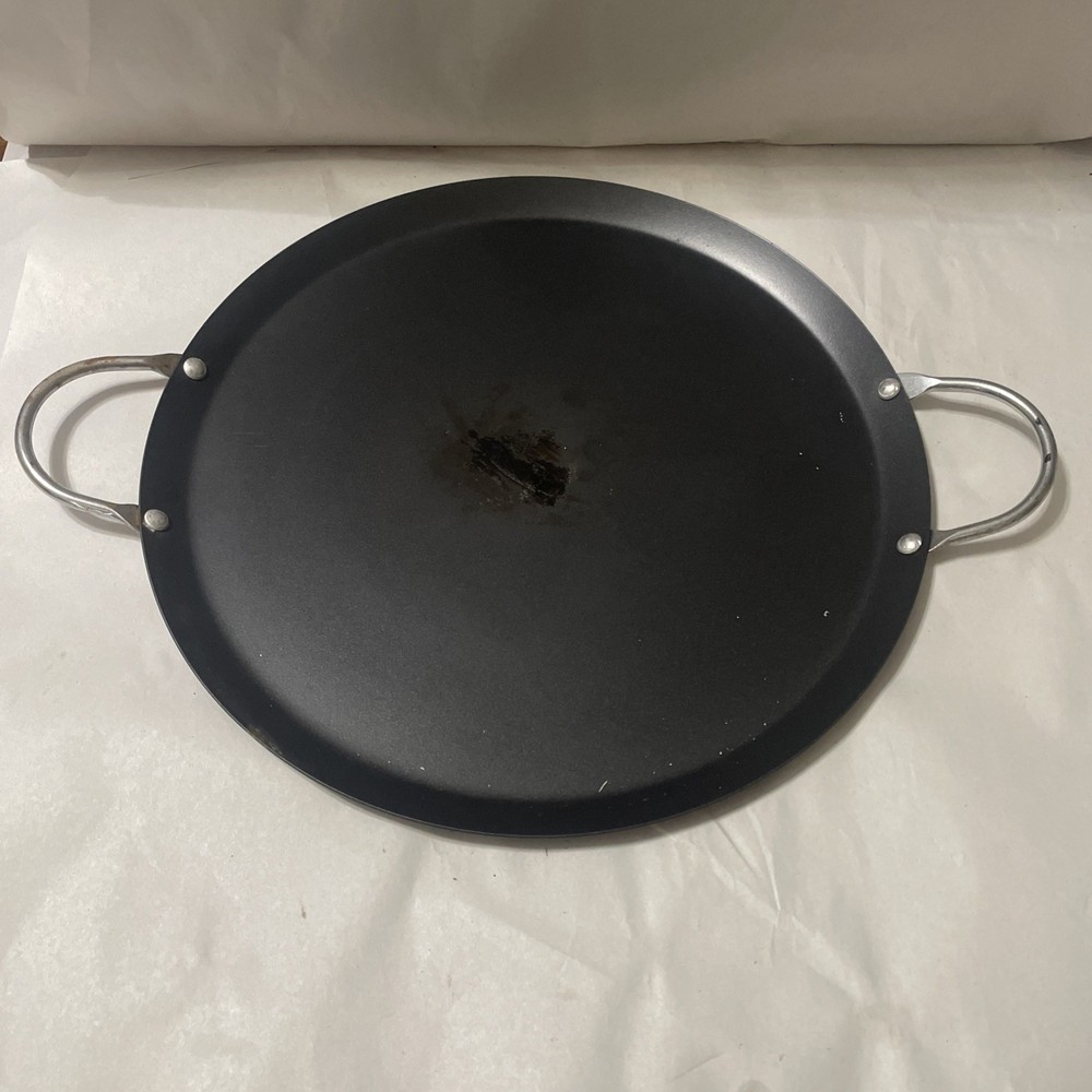 IMUSA USA 11″ Nonstick Carbon Steel Small Round Comal