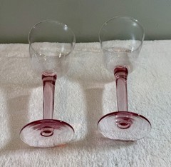 VTG La Mediterranea Spanish Ombré Pink Handblown 10 oz Wine Glasses, 9.5”, Set/2