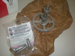Briggs & Stratton 84005207 Camshaft – NOS