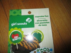New Colorbok Girl Scouts Cupcake Fun Wrappers with Stickers for Party