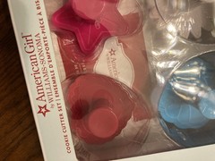 American Girl Cookie Cutter Set of 4 By Williams -Sonoma. 8 Years +