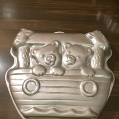 Wilton Noah’s Ark Shaped Aluminum Cake Pan Silver Non-Stick Oven Safe 2105-2025