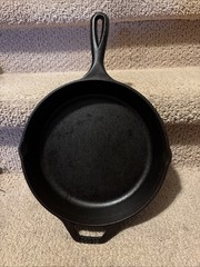 LODGE Wildlife Series 10.25″ Cast Iron Buck Deer Skillet Fry Pan Nice Condition