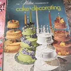 Vintage Wilton Cake Decorating Yearbooks Set Of 4 Years 1991, 83, 99, 74