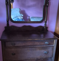 Antique Dark Wood 3-Drawer Freestanding Bedroom Dresser with Mirror, Brown Wood