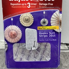 3M Command Adjustables Clear Repositionable 14 Hooks 30 Strips, 0.5-lb Hold {23}
