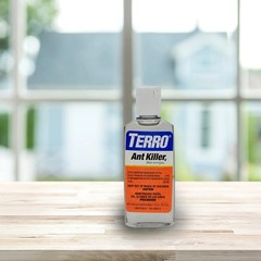 TERRO Liquid Ant Killer 1 oz Ready to Use Indoor Ant Bait Easy Apply