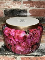 Bath & Body Works 4.25″ Covered in Roses Ribbed Glass Candle Holder Pedestal NIB