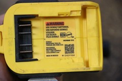 DEWALT DCF840 20V MAX 1/4″ Brushless Cordless Impact Driver + 1 Battery
