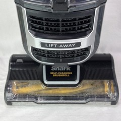 Shark UV725 Navigator Lift-Away Upright Vacuum Good Preowned Tested & Working