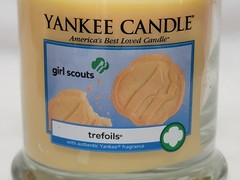 New Yankee Candle 8 oz Girl Scouts Chocolate Peanut Butter + Trefoils Candles