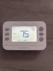 HONEYWELL HOME X2P RTH21B/N PROGRAMMABLE THERMOSTAT 1-STAGE, 1-HEAT/1-COOL, FLEX