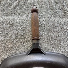 Vintage Roch Guss 11 Inch Flat Grill Fry Pan Wood Handle Made In Italy