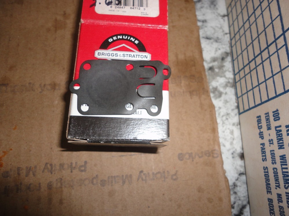 ONE NEW Genuine Briggs & Stratton 270026,272538,272538S,272637,