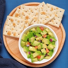 Premium Saltine Crackers, Family Size, 24 oz
