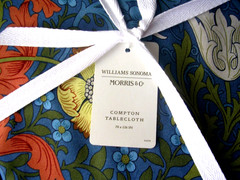 WILLIAMS SONOMA MORRIS & CO COMPTON TABLECLOTH 100% COTTON 70 X 126 INCHES N/WTG