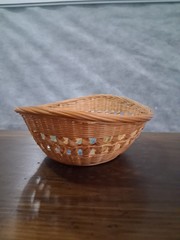 Oval Wicker Basket Brown Medium Traditional Indoor Less Than 10 in