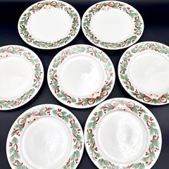 VTG 1990 SANGO NOEL 10.25″ Dinner Plates 8401 Christmas Holly & Ribbons SET/7