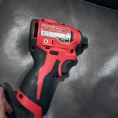 New Milwaukee M12 FUEL 1/4 Hex Impact Driver 3453-20 CP2.0 Battery M12/18 Charge