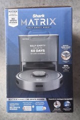 Shark Matrix Robot Vacuum Bagless Self-Empty Base Voice/Mapping GrayRV2300AE NEW