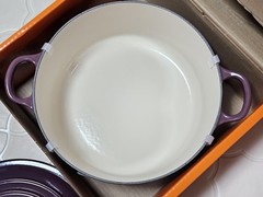 Le Creuset Cocotte 24cm 9.5in 4.5qt Fig Purple Silver knob Cast Iron Dutch oven
