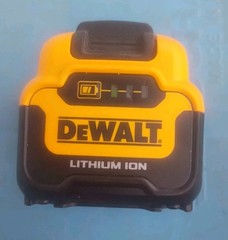 DEWALT DCB126 12v 5AH (Light Usage, Mint)