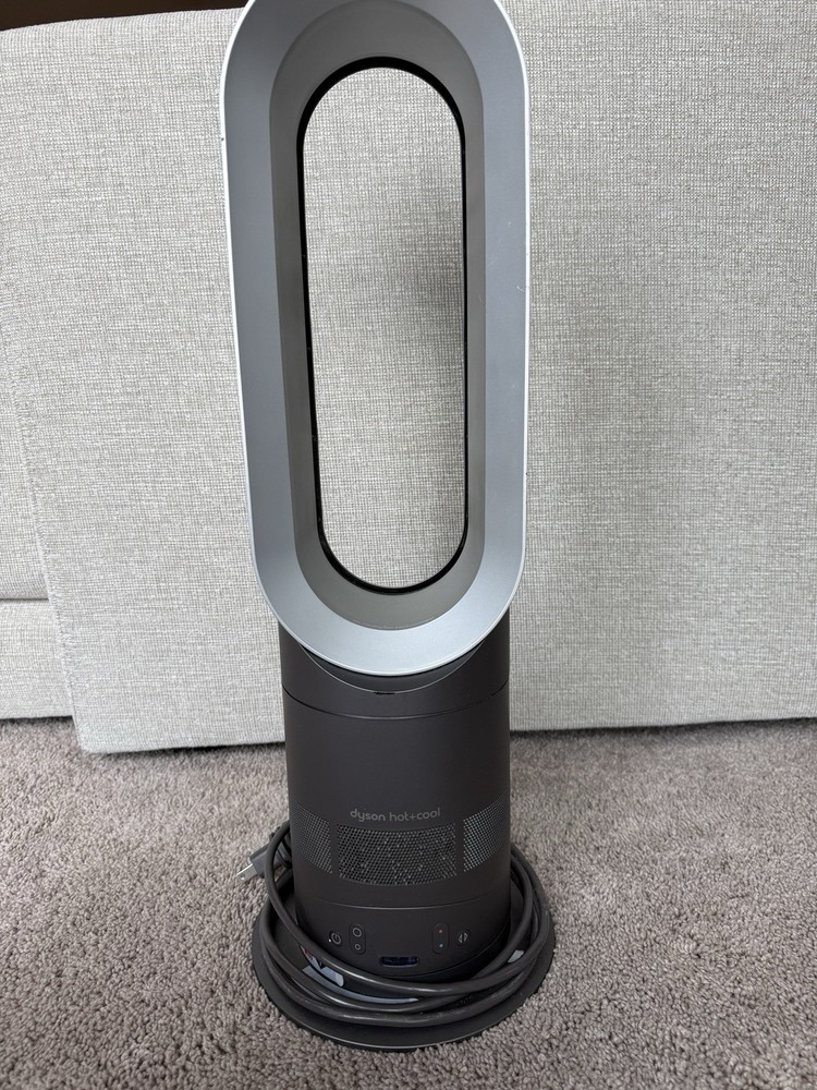 Dyson AM09 Hot + Cool Fan Heater Gray Silver with Remote Tested and Working Used