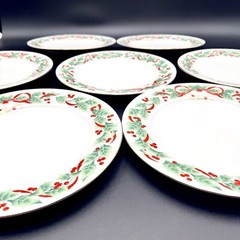 VTG 1990 SANGO NOEL 10.25″ Dinner Plates 8401 Christmas Holly & Ribbons SET/7