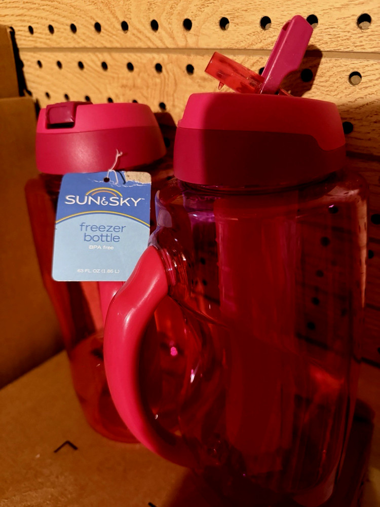 SUN & SKY FREEZER BOTTLES TWO 63 FL OZ /1.86 L EACH , BPA FREE NEW DRINK SPOUT