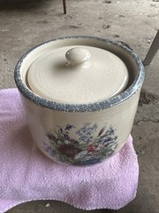 Home & Garden Party Ltd Floral cookie jar Stoneware 64 onz