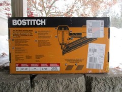 BOSTITCH BTF83WW 3.25″ 28-Degree Pneumatic Top Load Wire Weld Framing Nailer