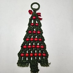 Macrame Wood Beaded Christmas Tree Hanging Decor Green Red Boho 15″