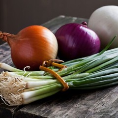 Mixed Onion Sets Red, Yellow, White Bulbs, Non-GMO 8 oz. (40+Bulbs) Shipping Now