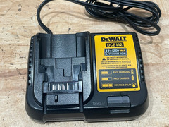 DeWALT DCB112 12V/20V MAX Lithium-Ion Battery Charger + 1 Batteries NEW