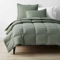 [FLASH SALE] The Company Store LaCrosse Premium Down Light Warmth Comforter