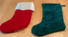 VINTAGE HANDMADE GREEN & RED VELVET LACE CHRISTMAS 14″ STOCKINGS SET OF 2