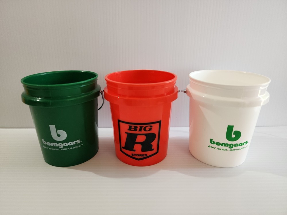 Big R & Bomgaars Green, White & Red Mini Bucket 4″ Tall Fast Shipping 3pk