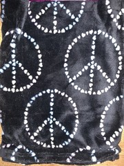 Yes Girl Peace Sign with Hearts Plush Throw Blanket 50”x60”